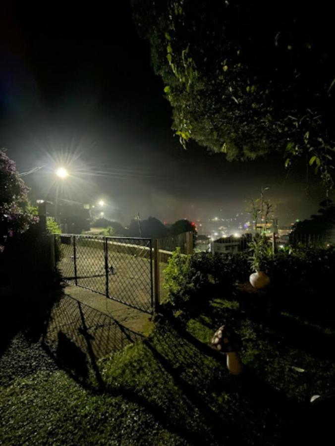 Rheinberg Town Haus Hotel Munnar Bagian luar foto