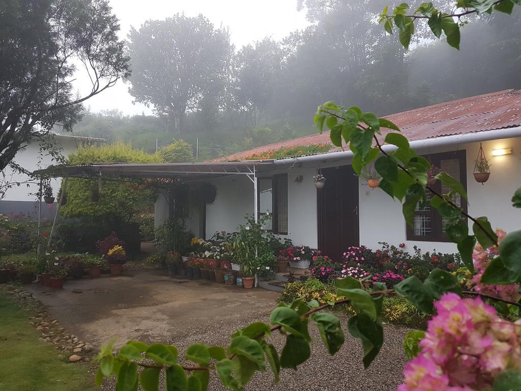 Rheinberg Town Haus Hotel Munnar Bagian luar foto