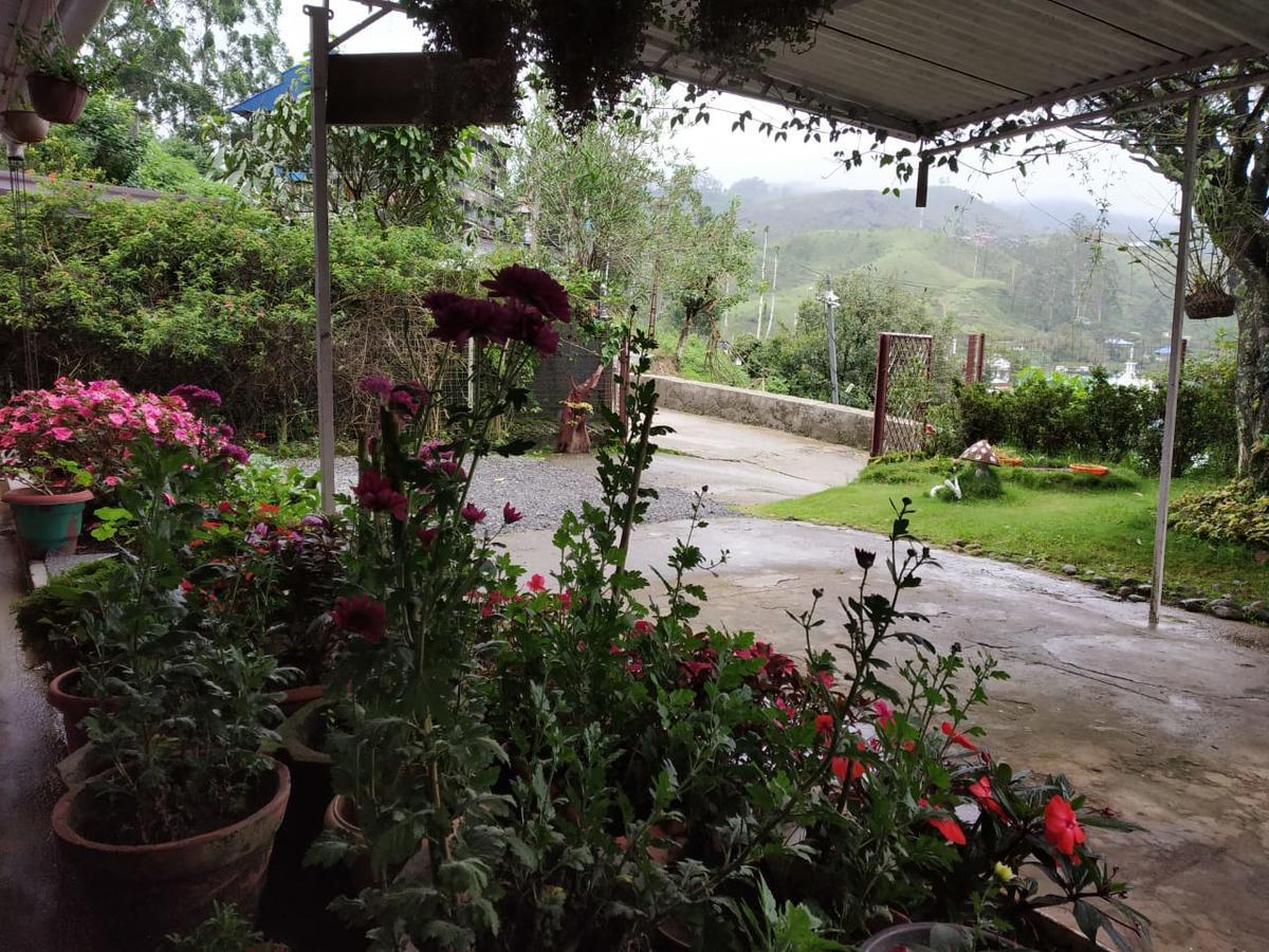 Rheinberg Town Haus Hotel Munnar Bagian luar foto
